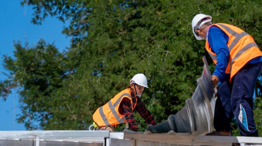 Professional new roof installation services in Secor, IL